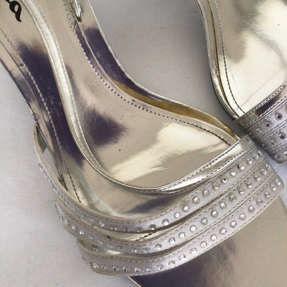 NINA METALLIC SILVER STRAPPY RHINESTONE HEELS SIZE 9 - Picture 8 of 14